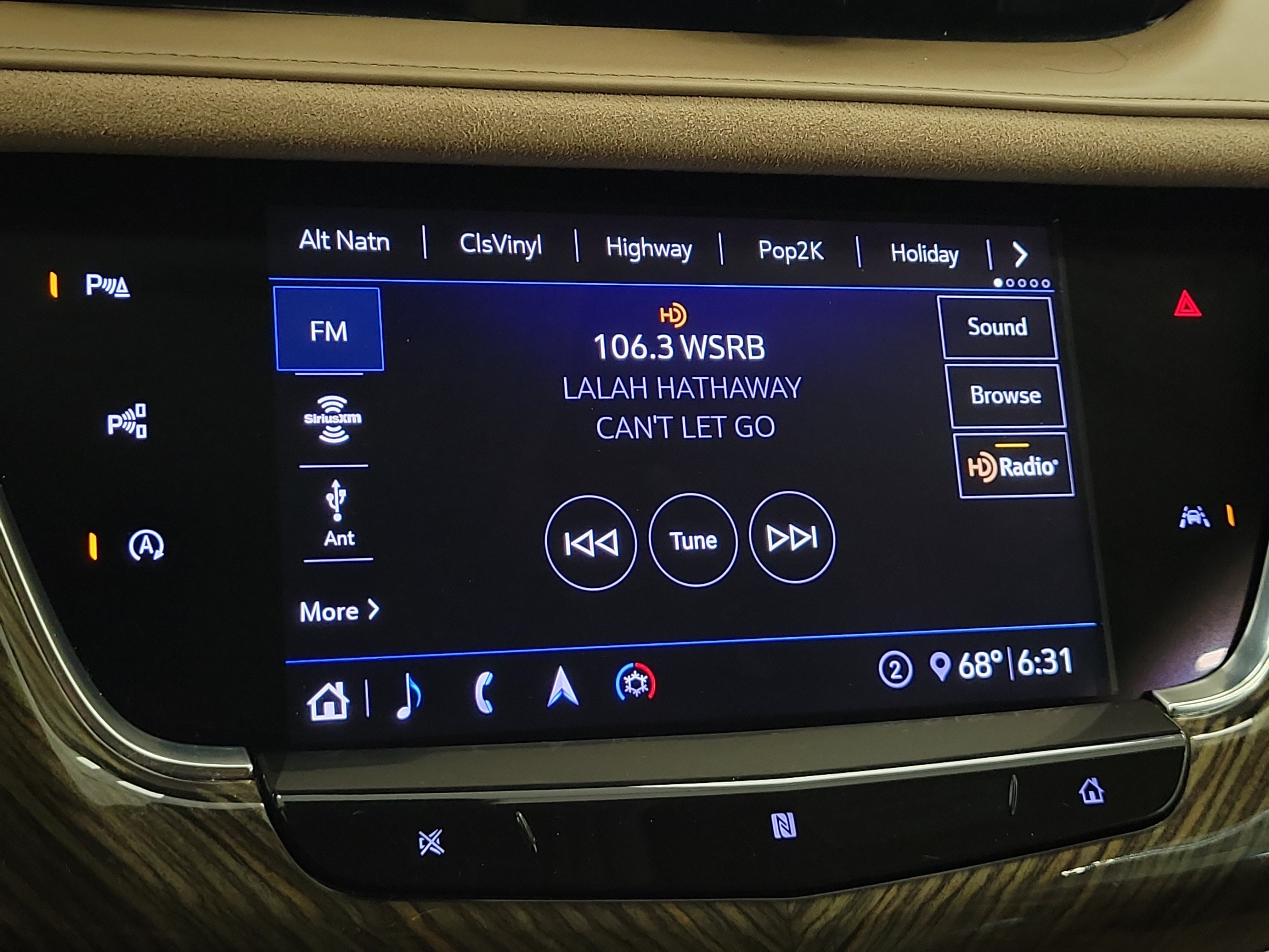Used 2020 Cadillac XT6 Premium Luxury w/ Platinum Package AWD/4WD image 20