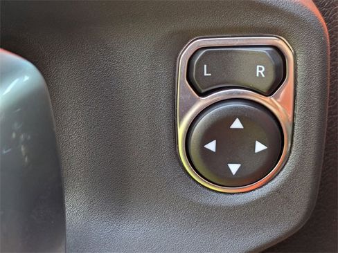 New 2025 Jeep Gladiator Sport image 10