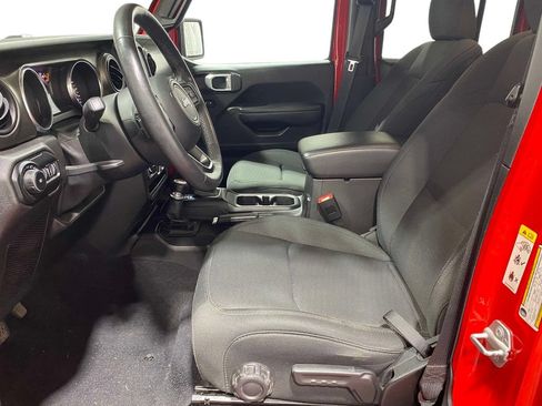 Used 2019 Jeep Wrangler Unlimited Sport S AWD/4WD image 16