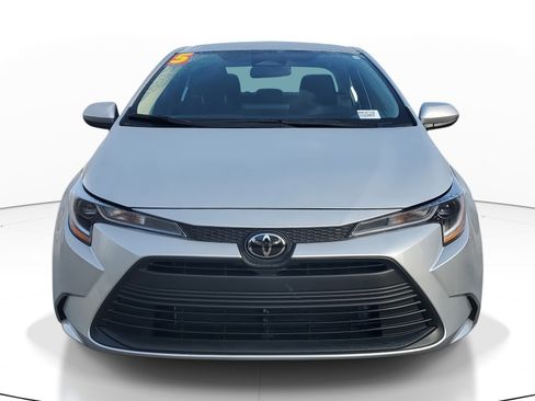 Certified 2025 Toyota Corolla LE image 2