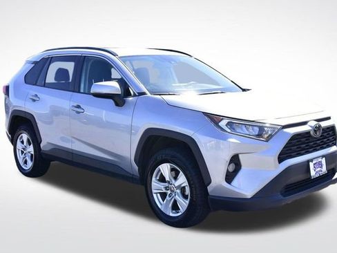 Used 2021 Toyota RAV4 XLE FWD image 6