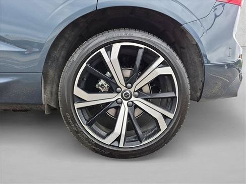 Used 2025 Volvo XC60 B5 Ultra w/ Protection Package Premier AWD/4WD image 7