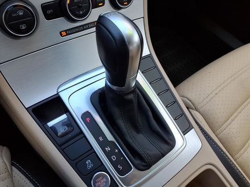 Used 2016 Volkswagen CC R-Line image 23