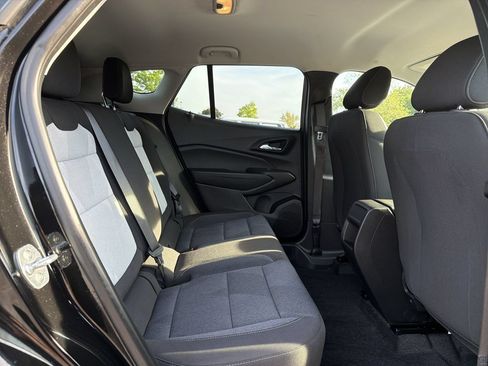 Used 2024 Chevrolet Trax LS FWD image 15