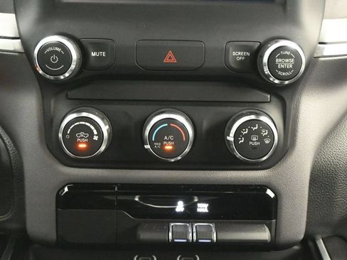 Used 2022 RAM 1500 Big Horn AWD/4WD image 19