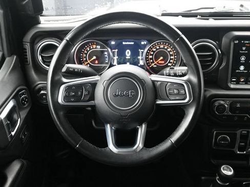 Used 2020 Jeep Wrangler Unlimited Sahara AWD/4WD image 16