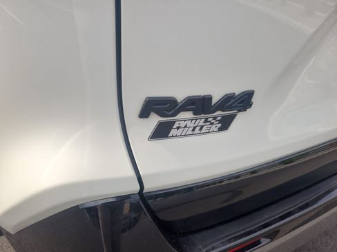 Certified 2022 Toyota RAV4 XSE AWD/4WD image 29