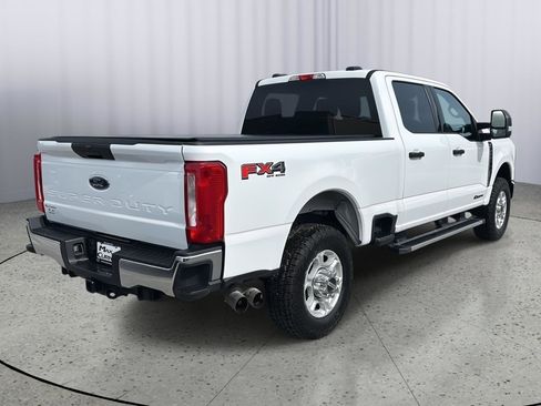 Used 2025 Ford F250 XLT AWD/4WD image 5