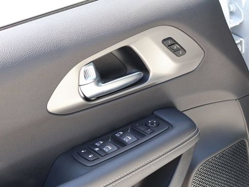 New 2026 Chrysler Pacifica Select FWD image 20
