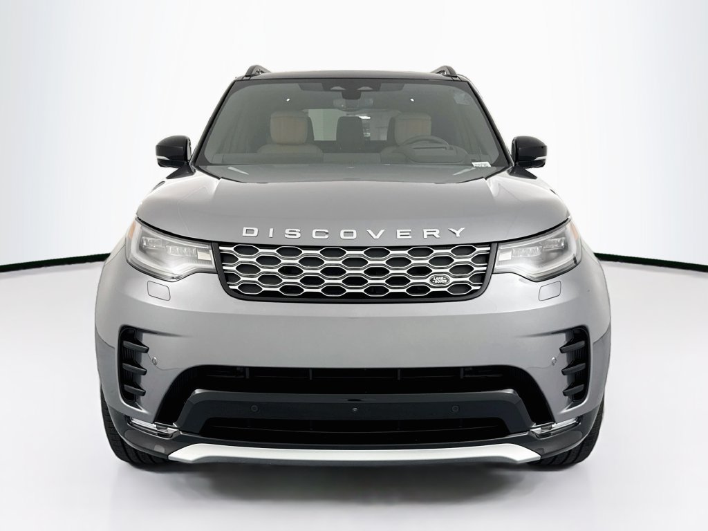 New 2026 Land Rover Discovery Limited Edition AWD/4WD image 2