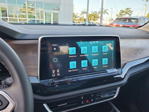 New 2026 Volkswagen Atlas SE image 9