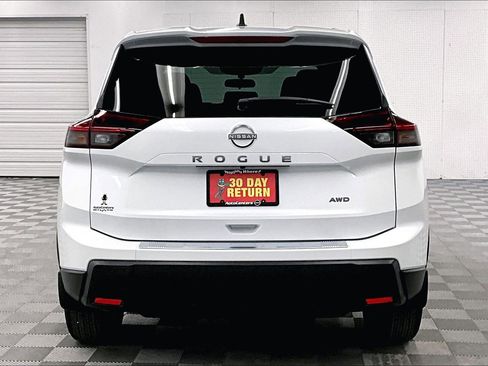 New 2026 Nissan Rogue SV AWD/4WD image 9