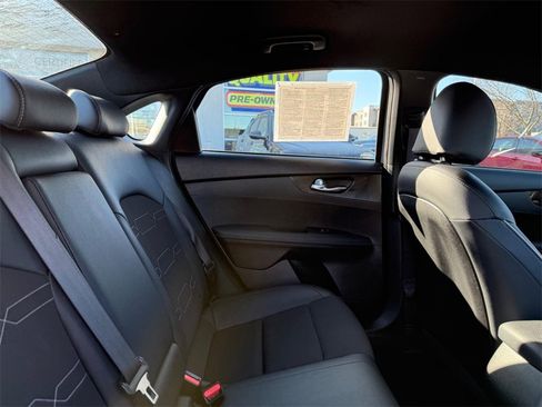 Used 2023 Kia Forte GT-Line w/ GT-Line Technology Package image 10