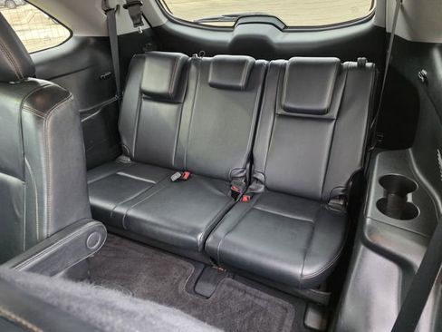 Used 2016 Toyota Highlander XLE image 14