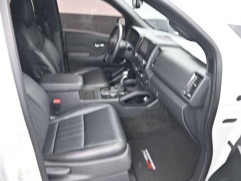Used 2022 Nissan Frontier PRO-4X w/ Off-Road Protection Package AWD/4WD image 10