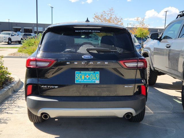 Used 2025 Ford Escape Active AWD/4WD image 2