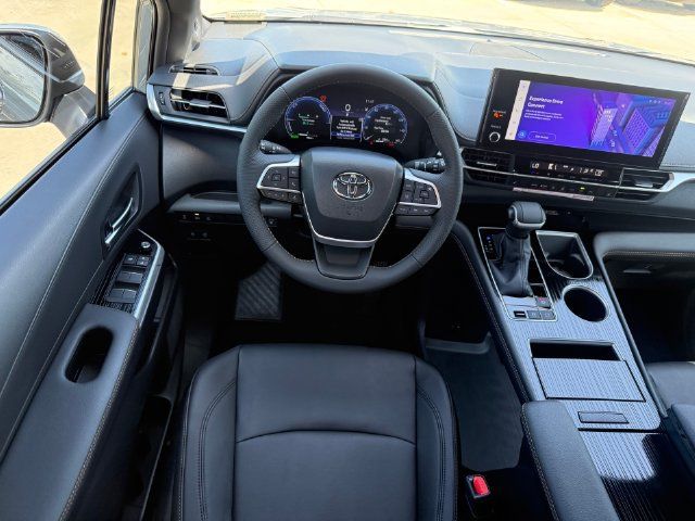 Used 2026 Toyota Sienna XLE Woodland Edition AWD/4WD image 22