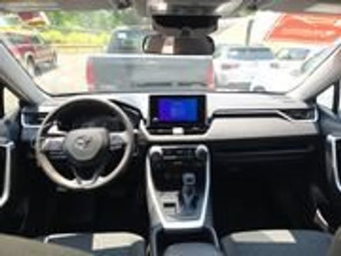 Used 2023 Toyota RAV4 XLE w/ Convenience Package FWD image 16
