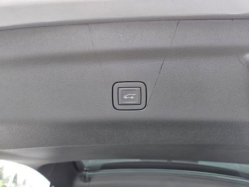New 2026 GMC Yukon AT4 AWD/4WD image 12