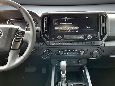 Used 2026 Nissan Frontier SV w/ All-Weather Content Package image 10