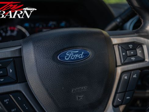 Used 2022 Ford F350 Platinum image 31