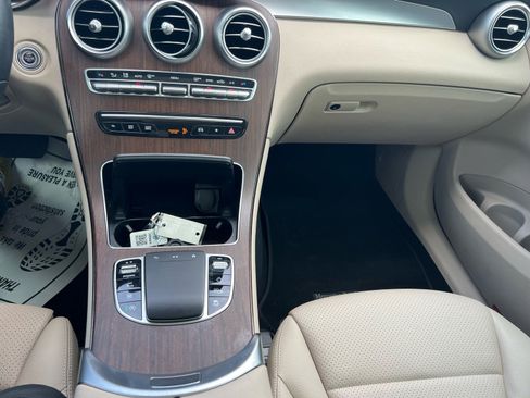 Used 2022 Mercedes-Benz GLC 300 image 34