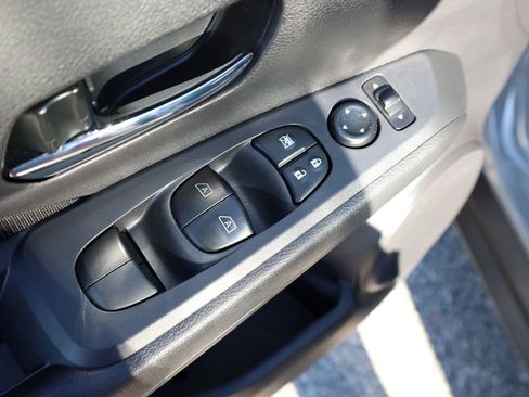 Used 2024 Nissan Kicks SV image 24