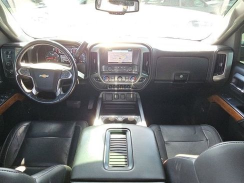 Used 2018 Chevrolet Silverado 2500 High Country w/ Duramax Plus Package AWD/4WD image 5