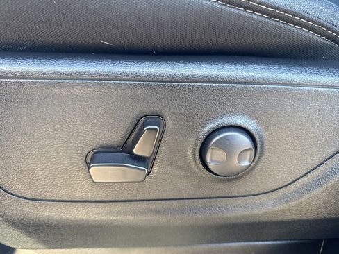 Used 2025 RAM 1500 Big Horn image 33