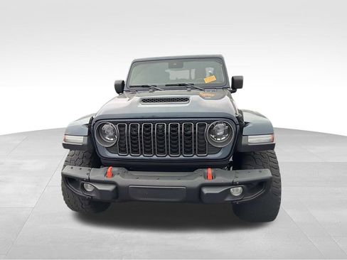 Used 2025 Jeep Gladiator Mojave image 6