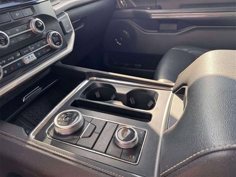 Used 2023 Ford Expedition Max XLT image 26