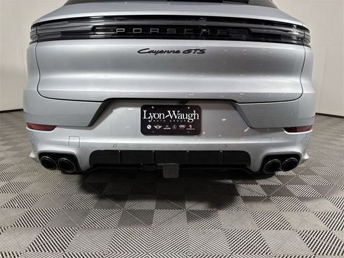 New 2025 Porsche Cayenne GTS image 19