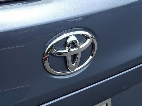 Used 2024 Toyota Corolla Cross XLE w/ Convenience Package AWD/4WD image 29