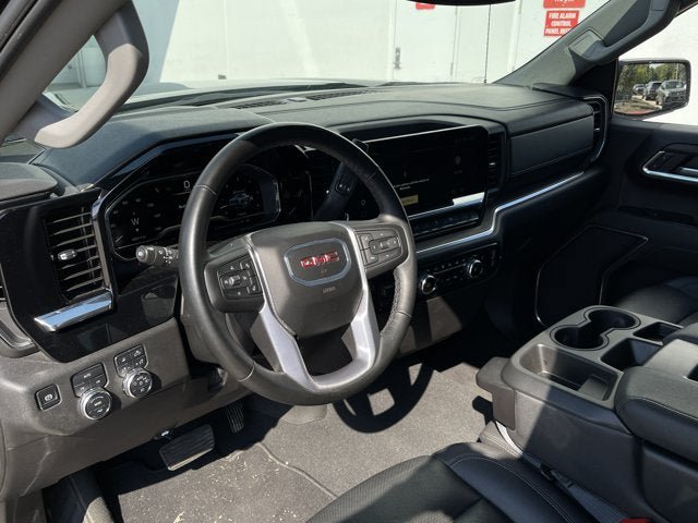 Used 2025 GMC Sierra 1500 SLT AWD/4WD image 11