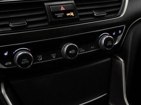 Certified 2020 Honda Accord Touring image 28