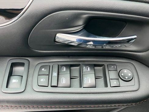 Used 2020 Dodge Grand Caravan SE image 13