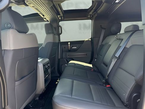 Used 2025 GMC Hummer EV 2X AWD/4WD image 13