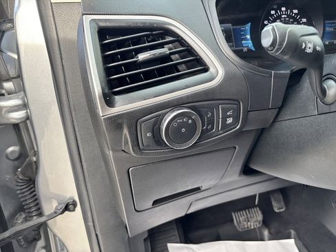 Used 2022 Ford Edge SEL w/ Convenience Package image 14