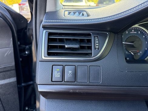 Used 2017 Toyota Camry XLE image 22