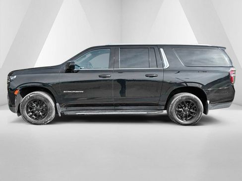 Used 2023 Chevrolet Suburban LS AWD/4WD image 4