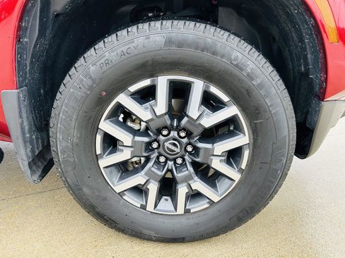 Used 2022 Nissan Frontier SV image 38