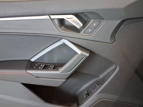 Certified 2025 Audi Q3 2.0T Premium Plus w/ Premium Plus Package image 18