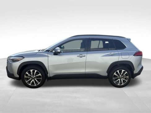 Used 2023 Toyota Corolla Cross XLE AWD/4WD image 13