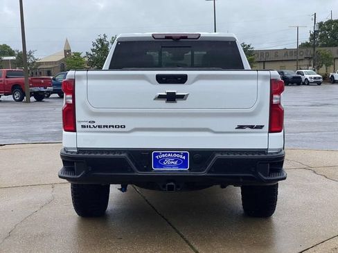 Used 2025 Chevrolet Silverado 1500 ZR2 w/ Technology Package AWD/4WD image 3