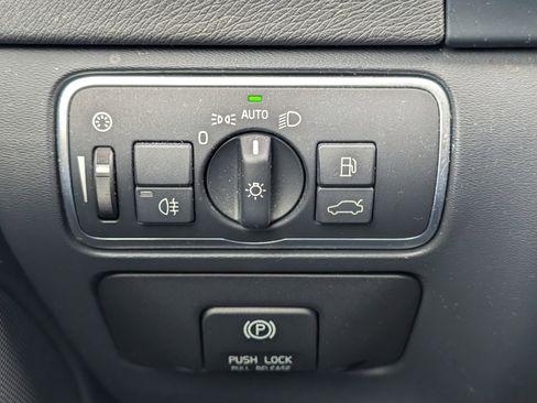 Used 2015 Volvo S60 T5 Premier Plus image 17