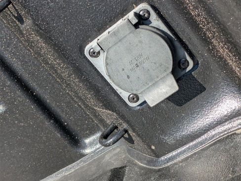 Used 2025 GMC Sierra 2500 SLT w/ SLT Convenience Package image 14