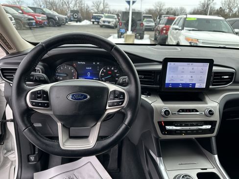 Used 2023 Ford Explorer XLT w/ Equipment Group 202A image 18