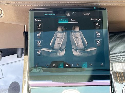 New 2026 Cadillac Escalade ESV Luxury w/ LPO, Radiant Package AWD/4WD image 27