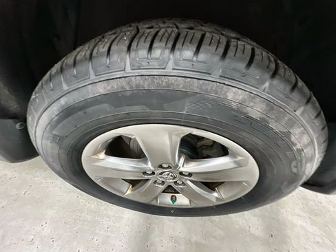 Used 2015 Toyota RAV4 XLE AWD/4WD image 30