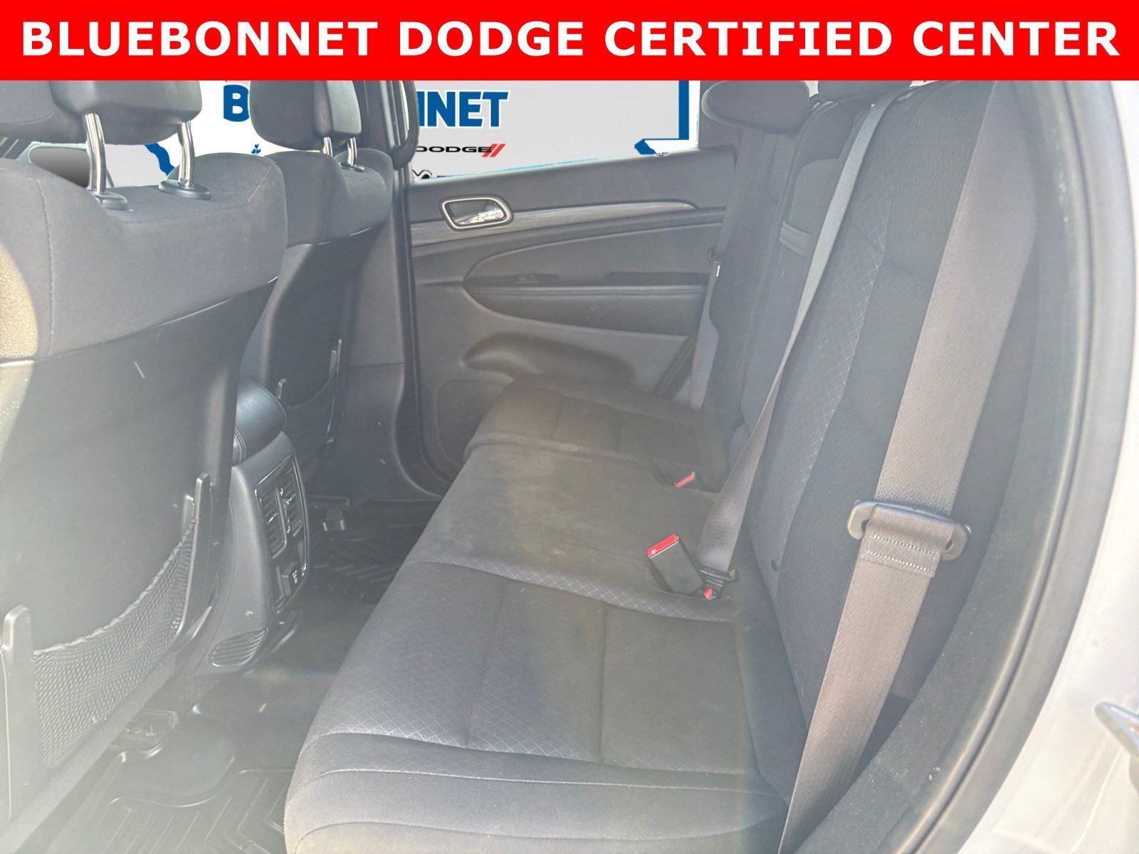 Used 2019 Jeep Grand Cherokee Laredo RWD image 21